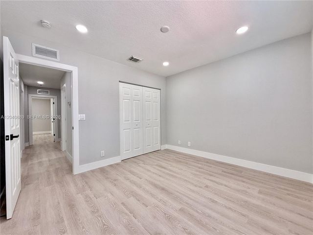9612 Lily Bank Ct, Riviera Beach, FL 33407