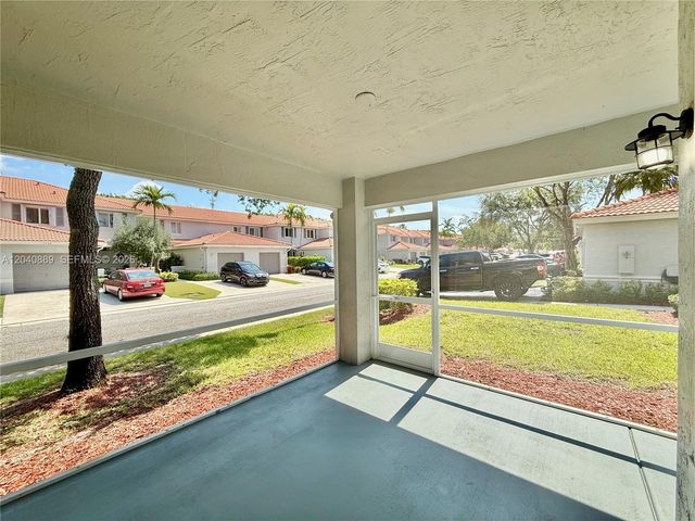 9612 Lily Bank Ct, Riviera Beach, FL 33407