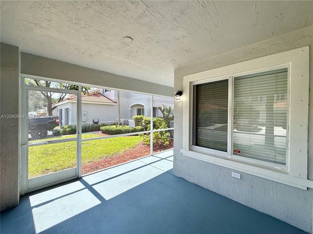 9612 Lily Bank Ct, Riviera Beach, FL 33407