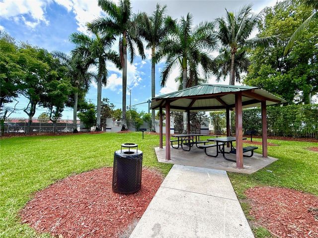 9612 Lily Bank Ct, Riviera Beach, FL 33407
