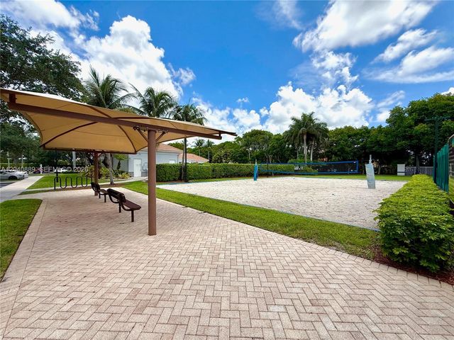 9612 Lily Bank Ct, Riviera Beach, FL 33407