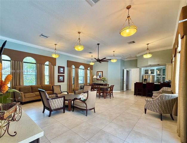 9612 Lily Bank Ct, Riviera Beach, FL 33407