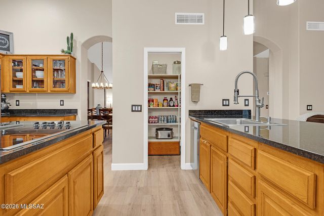 36167 S Boulder Crest Drive, Tucson, AZ 85739