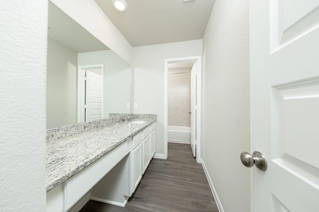 2520 Hawks Eye Drive, Conroe, TX 77301