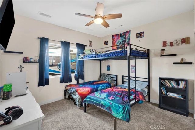 9926 Fir St, Oak Hills, CA 92344