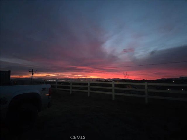 9926 Fir St, Oak Hills, CA 92344