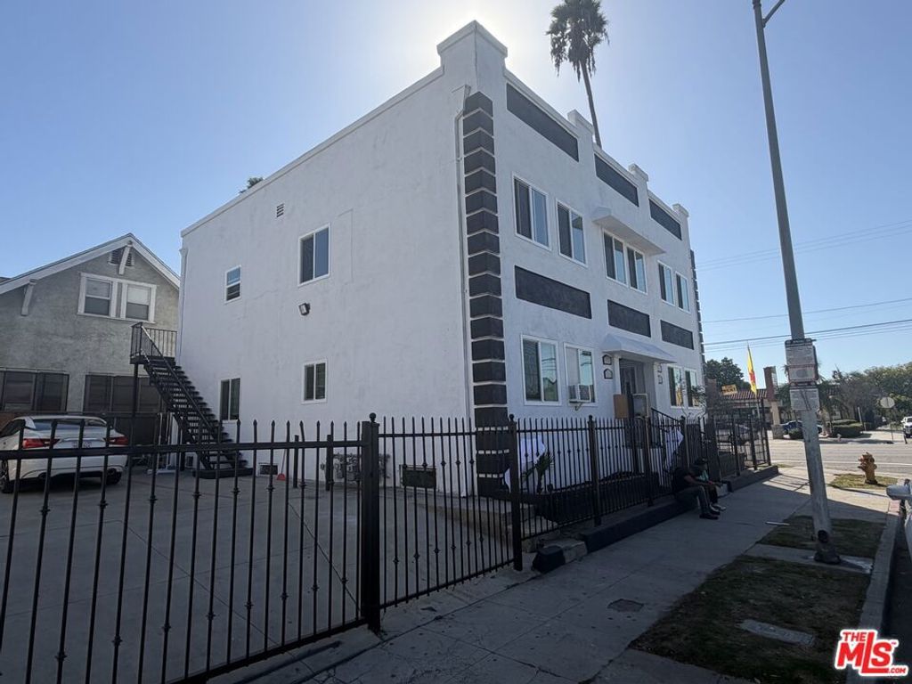 456 W 52nd Street, Los Angeles, CA 90037 — photo 3
