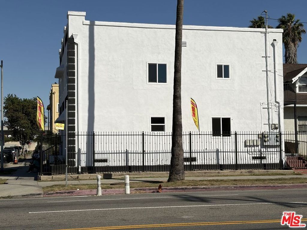 456 W 52nd Street, Los Angeles, CA 90037 — photo 5