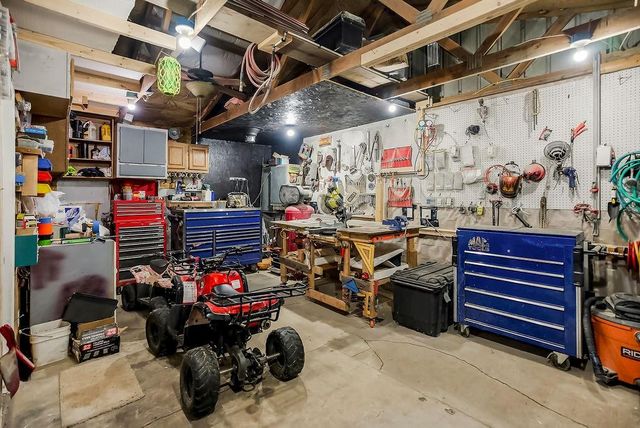 200 E Mccarty Street, Edgerton, KS 66021