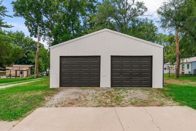 200 E Mccarty Street, Edgerton, KS 66021