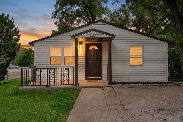 200 E Mccarty Street, Edgerton, KS 66021