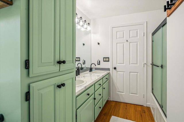 18961 River Woods Drive, Bend, OR 97702