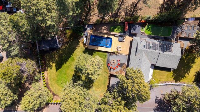 18961 River Woods Drive, Bend, OR 97702