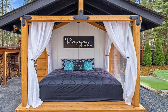 18961 River Woods Drive, Bend, OR 97702