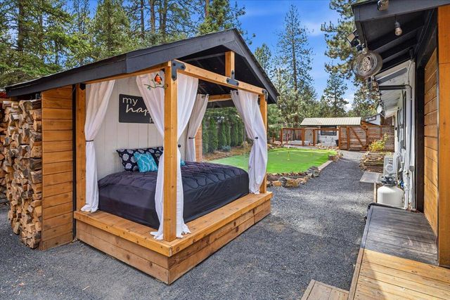 18961 River Woods Drive, Bend, OR 97702