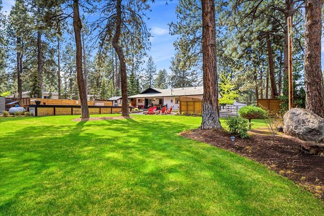 18961 River Woods Drive, Bend, OR 97702