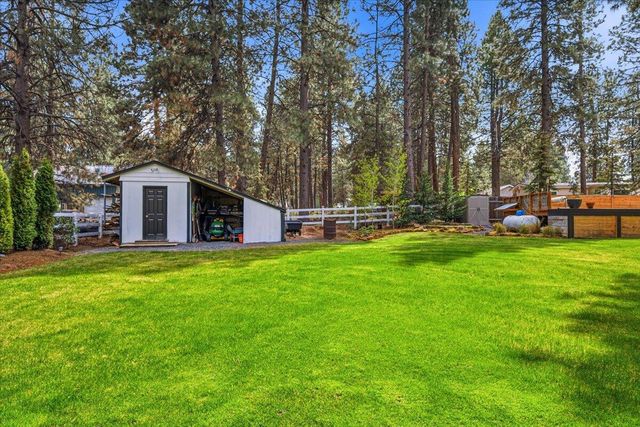 18961 River Woods Drive, Bend, OR 97702