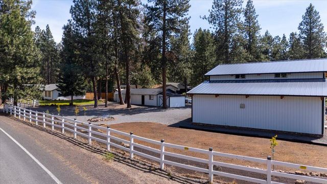 18961 River Woods Drive, Bend, OR 97702