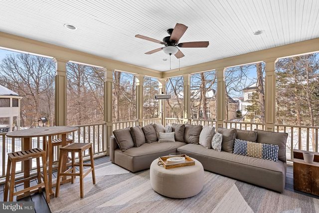 18415 KINGSMILL ST, Leesburg, VA 20176