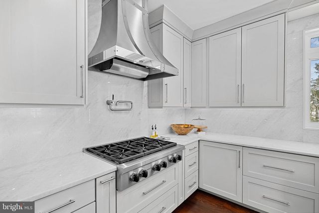 18415 KINGSMILL ST, Leesburg, VA 20176