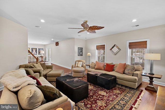 18415 KINGSMILL ST, Leesburg, VA 20176