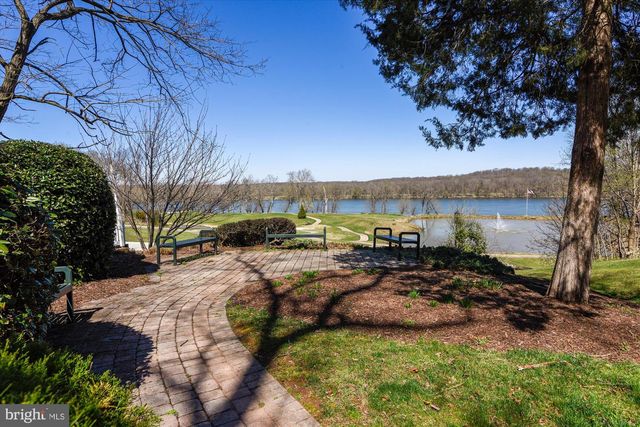 18415 KINGSMILL ST, Leesburg, VA 20176