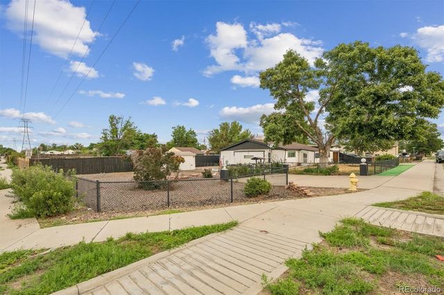 6921 Quebec Street, Commerce City, CO 80022