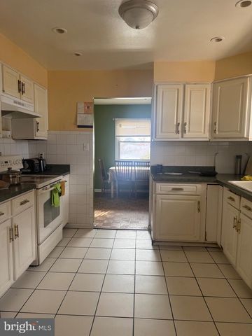 703 E DICKENSON CT, Sterling, VA 20164