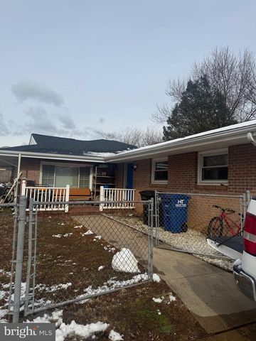 703 E DICKENSON CT, Sterling, VA 20164