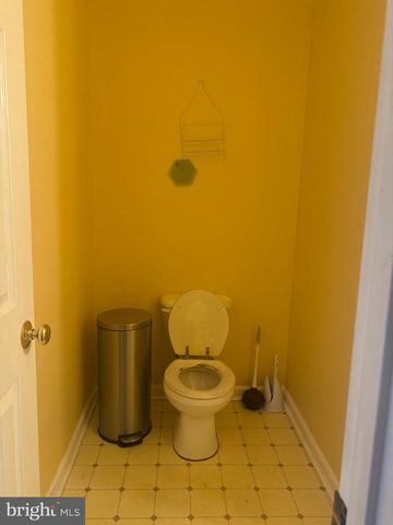 703 E DICKENSON CT, Sterling, VA 20164