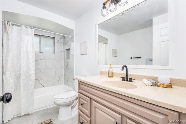 3287 Kilmer Drive, Troy, MI 48083