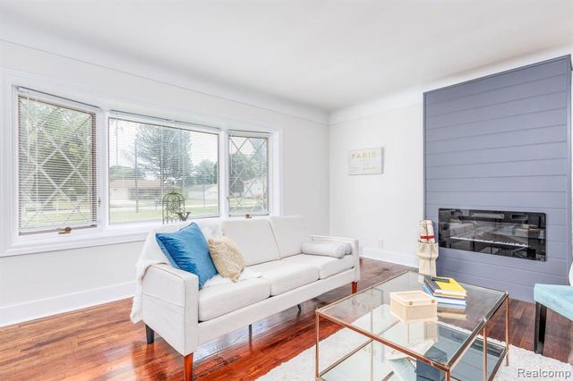 3287 Kilmer Drive, Troy, MI 48083