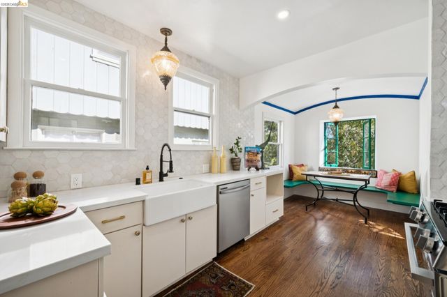 106 Sonia St, Oakland, CA 94618
