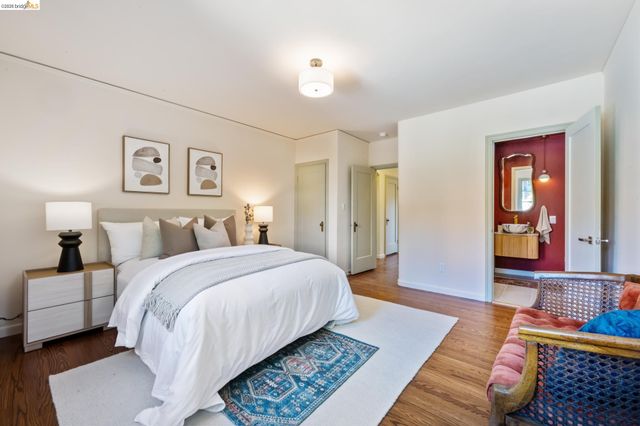 106 Sonia St, Oakland, CA 94618