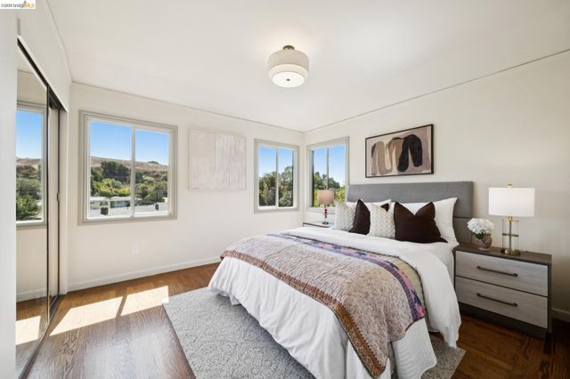 106 Sonia St, Oakland, CA 94618