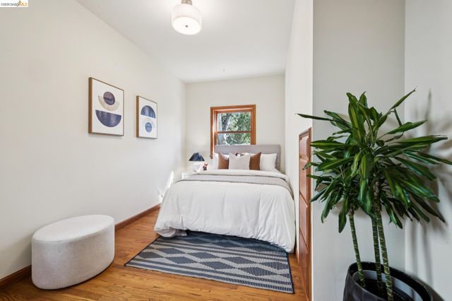 106 Sonia St, Oakland, CA 94618