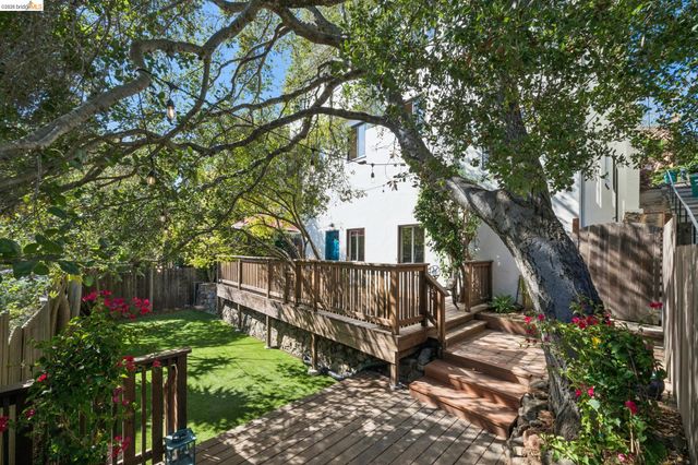 106 Sonia St, Oakland, CA 94618