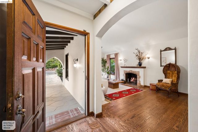 106 Sonia St, Oakland, CA 94618