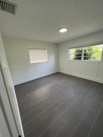 2640 NE 215th St 2640, Miami, FL 33180