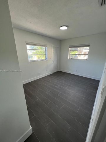 2640 NE 215th St 2640, Miami, FL 33180