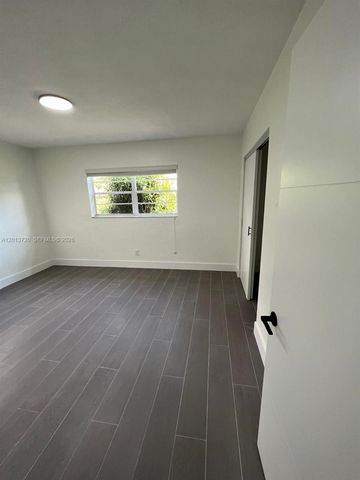 2640 NE 215th St 2640, Miami, FL 33180