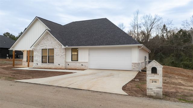 216 Pauline Street, Arp, TX 75750