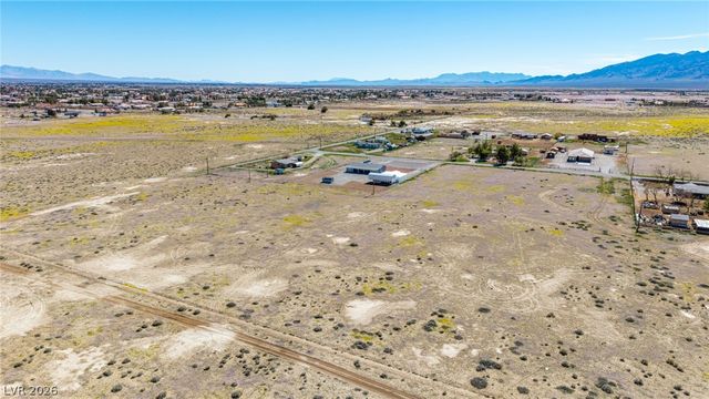 2331 West Flamingo Road, Pahrump, NV 89048