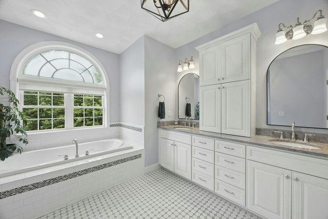 12 Forbes Rd, Hudson, MA 01749