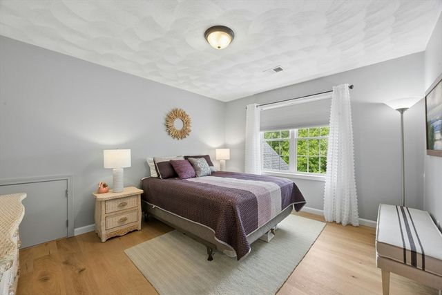 12 Forbes Rd, Hudson, MA 01749
