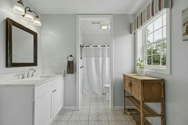 12 Forbes Rd, Hudson, MA 01749