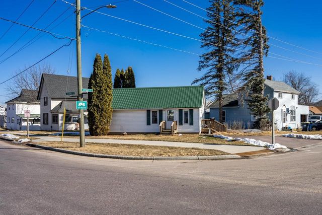 702 Academy Street, Elroy, WI 53929