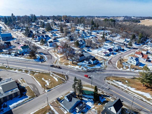 702 Academy Street, Elroy, WI 53929