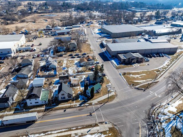 702 Academy Street, Elroy, WI 53929