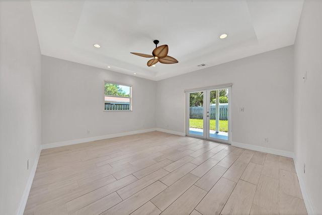 2388 E EDGEWATER Drive, Palm Beach Gardens, FL 33410